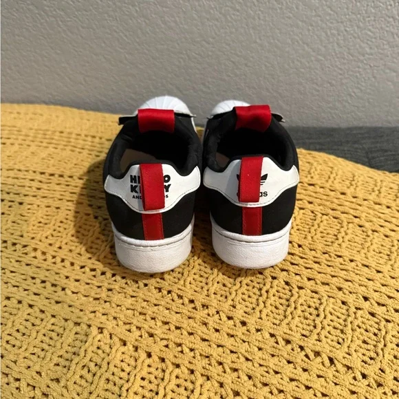 Adidas Kids Hello Kitty Black and White Shoes - Picture 3 of 4